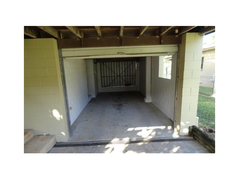 16 ENID Street, Flying Fish Point QLD 4860