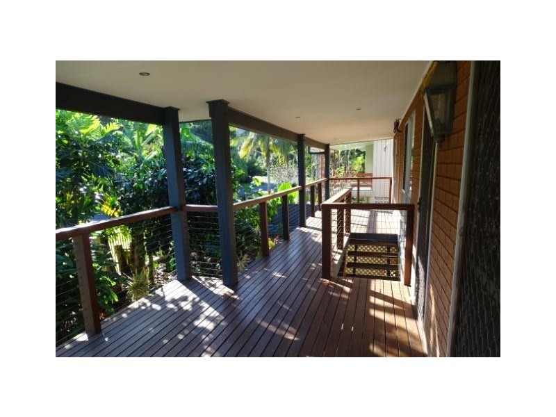16 ENID Street, Flying Fish Point QLD 4860