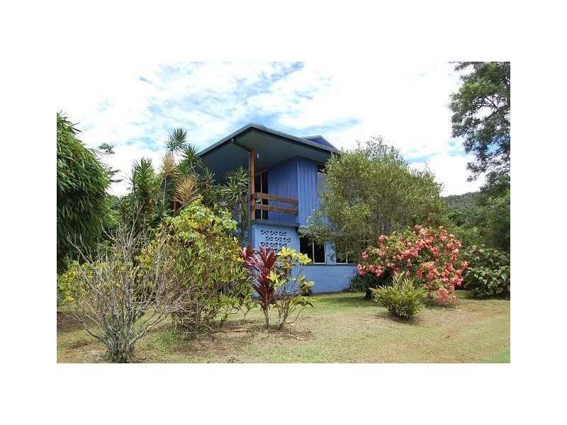 2 Bindon Street, Flying Fish Point QLD 4860