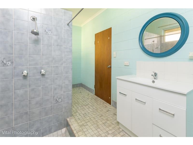 1245 OLD TULLY Road, Maadi QLD 4855