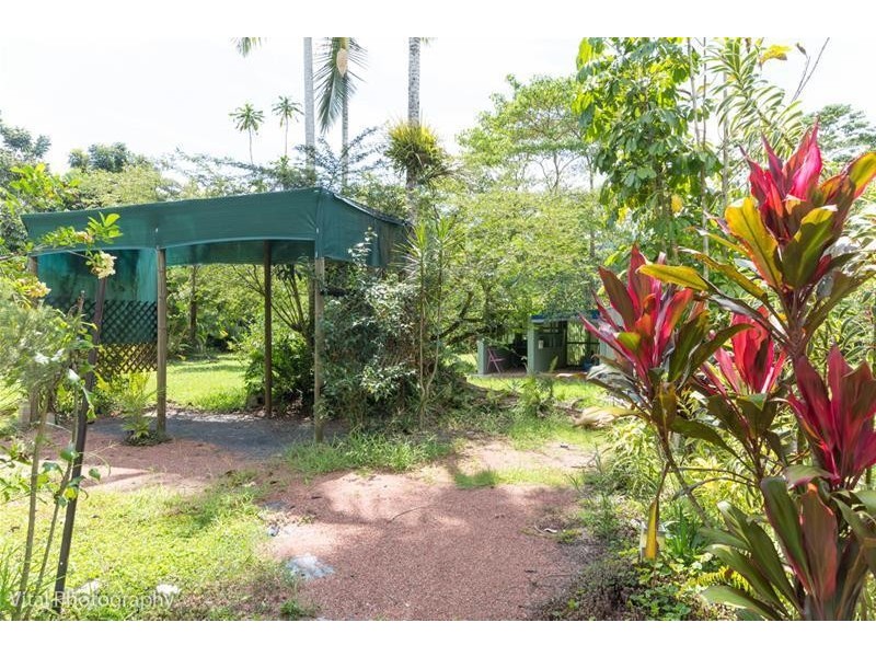 1245 OLD TULLY Road, Maadi QLD 4855