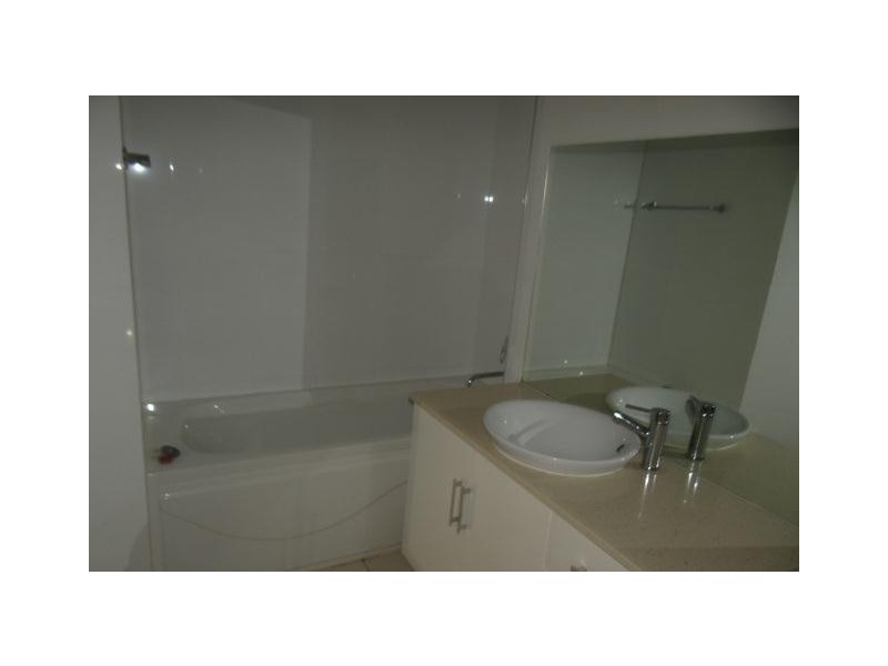 2/30-32 Fitzgerald Esplanade, Innisfail QLD 4860