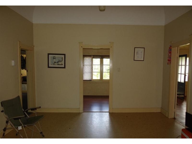 4 Water Street, Goondi Hill QLD 4860