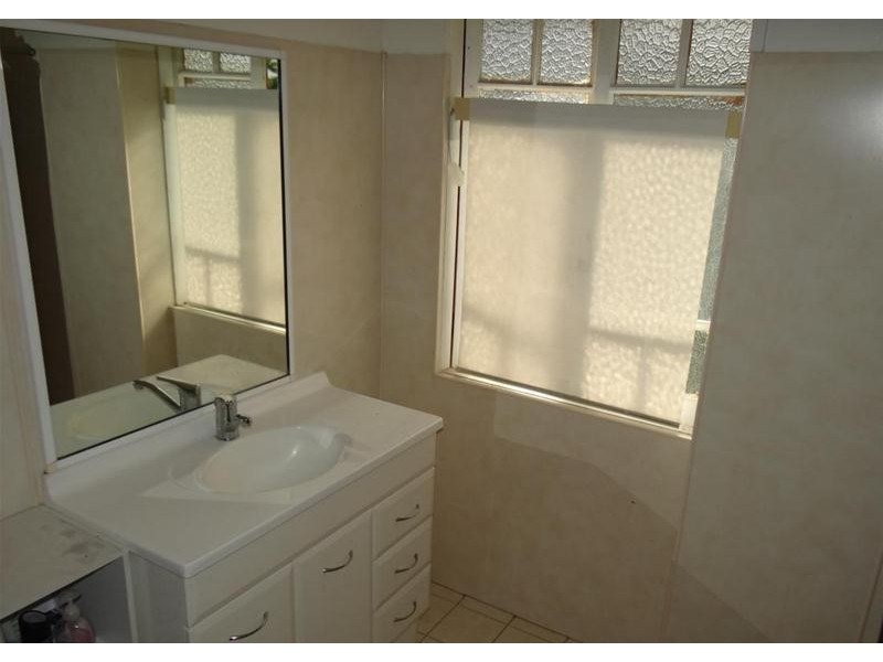 4 Water Street, Goondi Hill QLD 4860