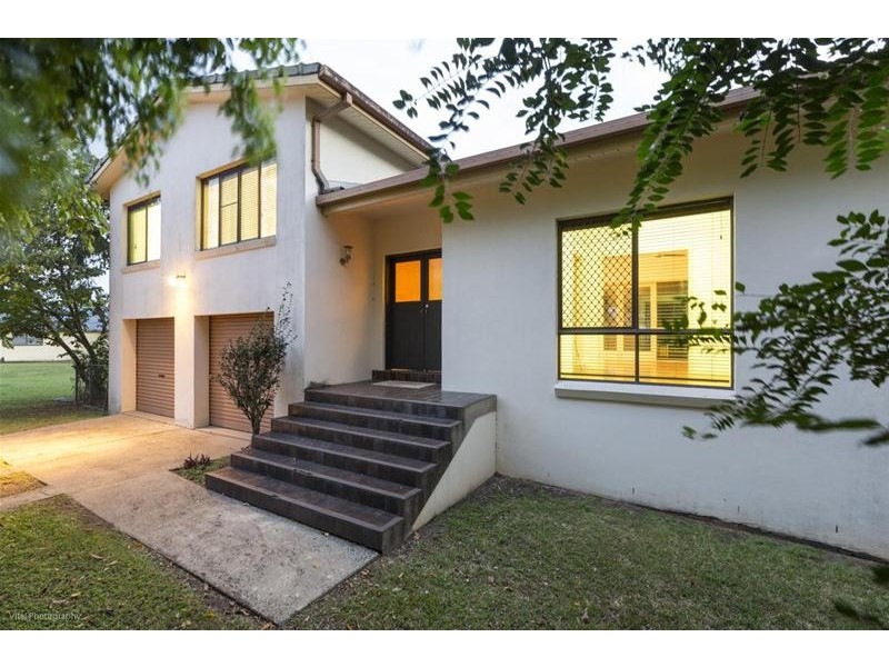 30 RIVERSIDE Crescent, Innisfail Estate QLD 4860