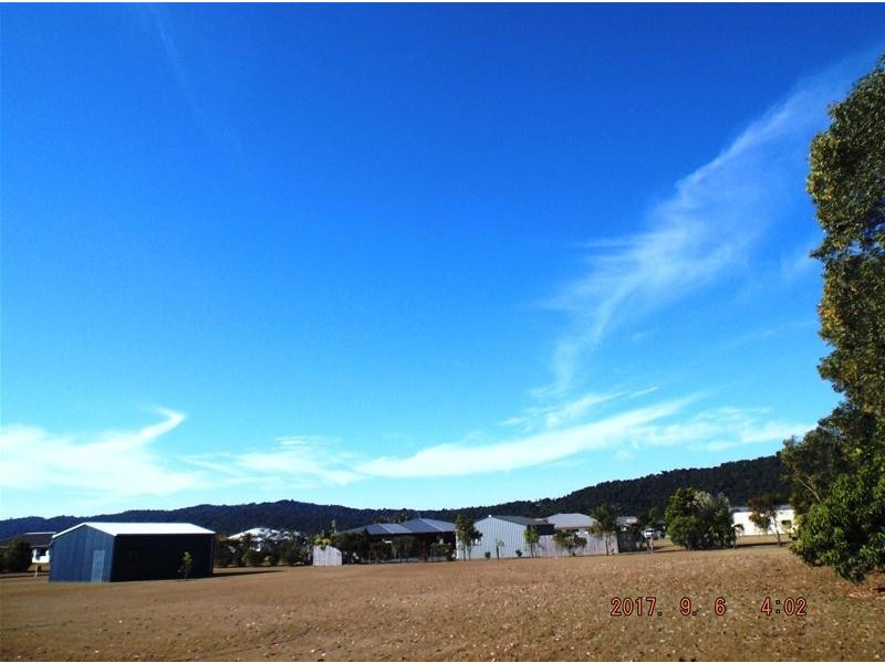 4 ETTY BAY Road, Etty Bay QLD 4858