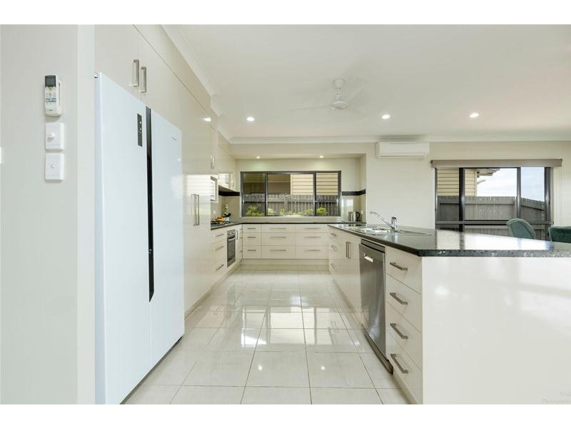 59 Bella Vista Avenue, Belvedere QLD 4860