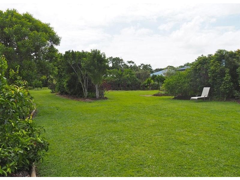 25 La Rocca Close, Etty Bay QLD 4858