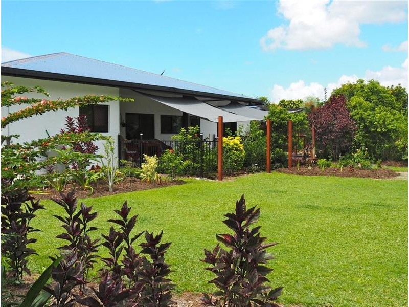 25 La Rocca Close, Etty Bay QLD 4858