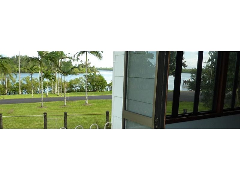 8 THE Esplanade, Coconuts QLD 4860