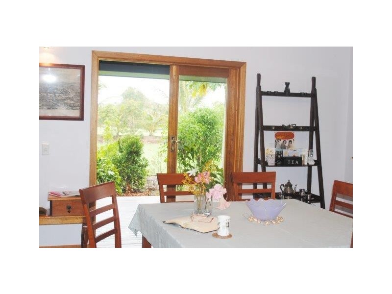 9 DANIEL Close, Etty Bay QLD 4858