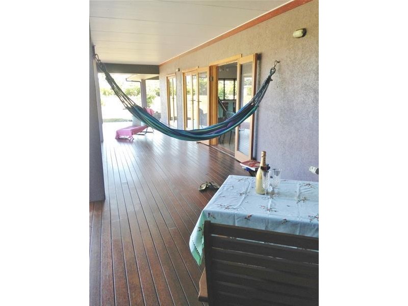 9 DANIEL Close, Etty Bay QLD 4858