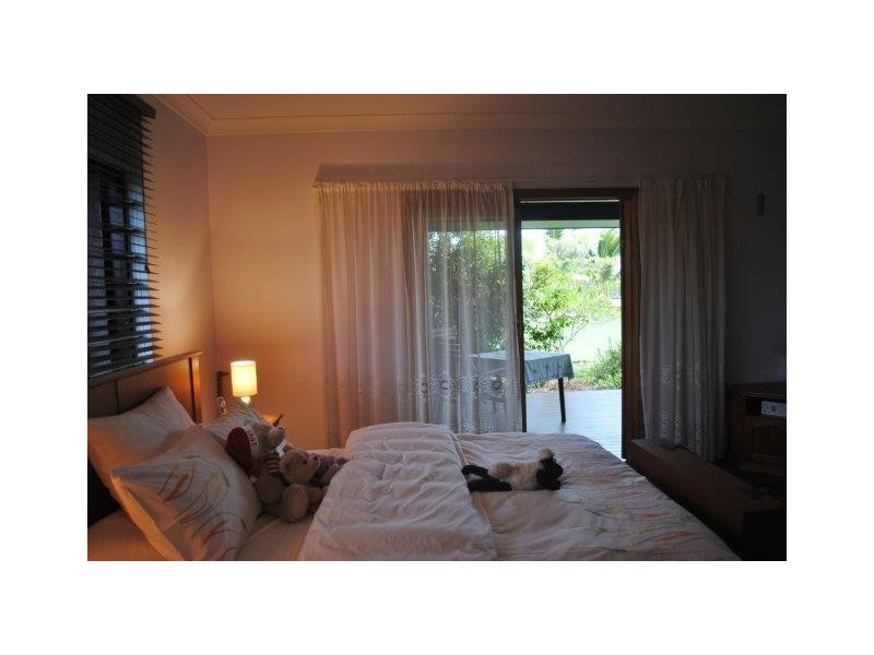 9 DANIEL Close, Etty Bay QLD 4858