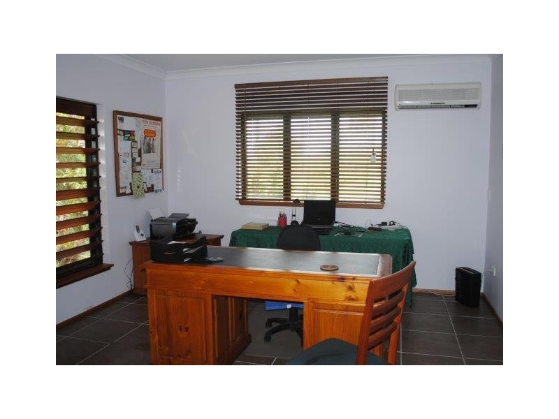 9 DANIEL Close, Etty Bay QLD 4858