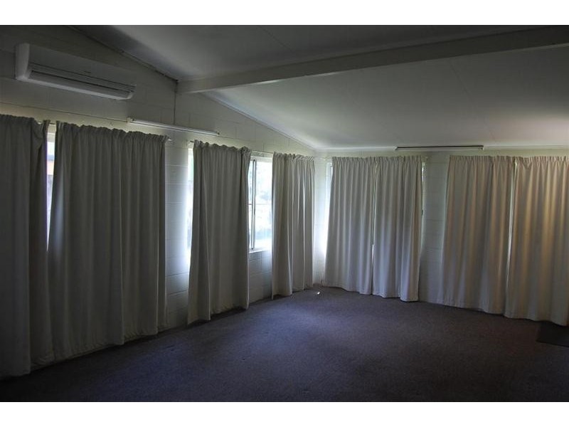 7 Elizabeth Street, Flying Fish Point QLD 4860