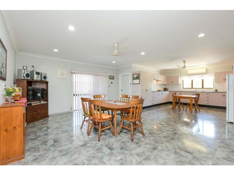 179 Etty Bay Road, Etty Bay QLD 4858