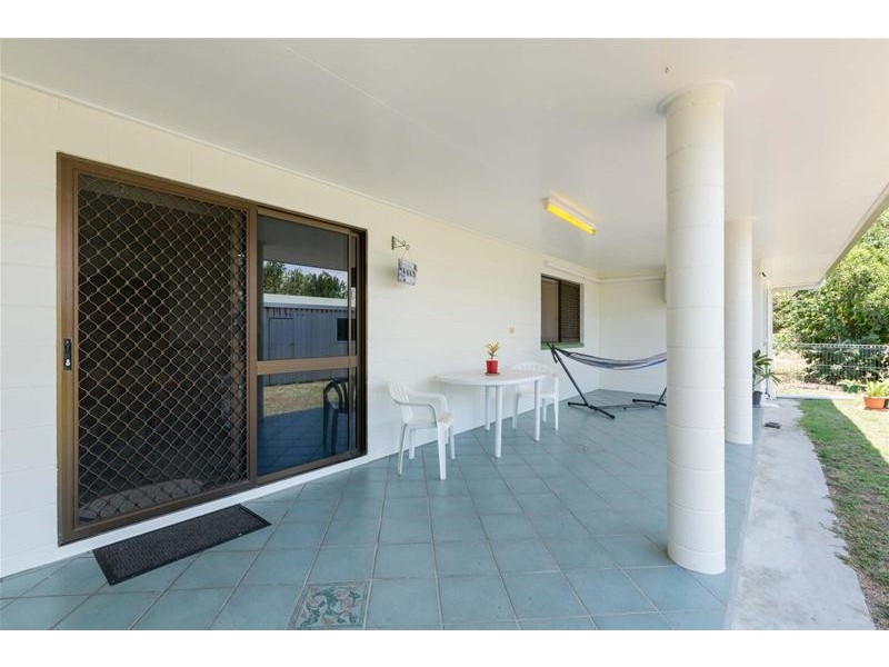 179 Etty Bay Road, Etty Bay QLD 4858