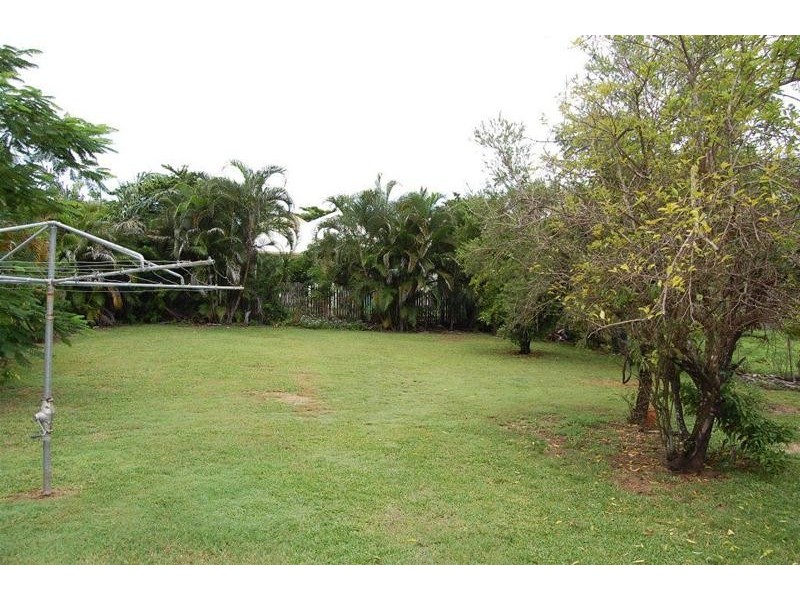 12 Judy Street, Flying Fish Point QLD 4860