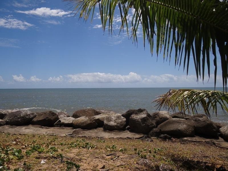 1 Elizabeth Street, Flying Fish Point QLD 4860