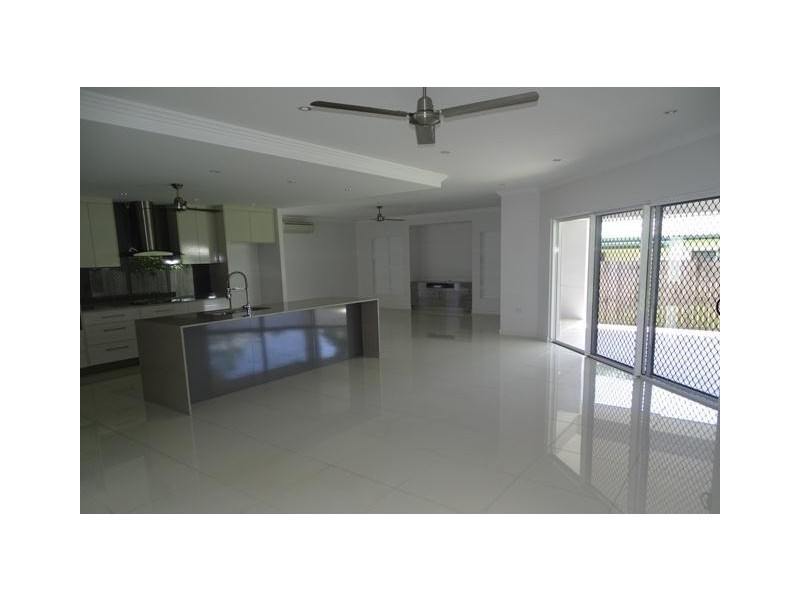 24 Bay Road The Coconuts, Innisfail QLD 4860