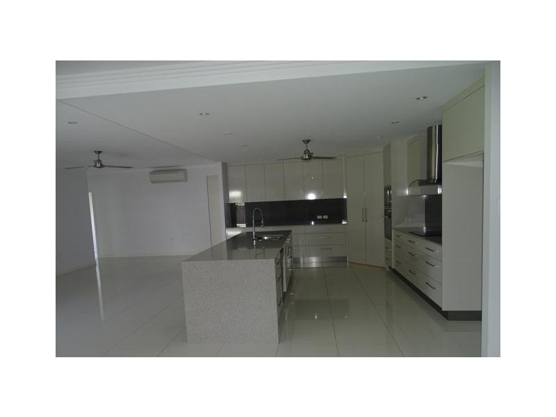 24 Bay Road The Coconuts, Innisfail QLD 4860