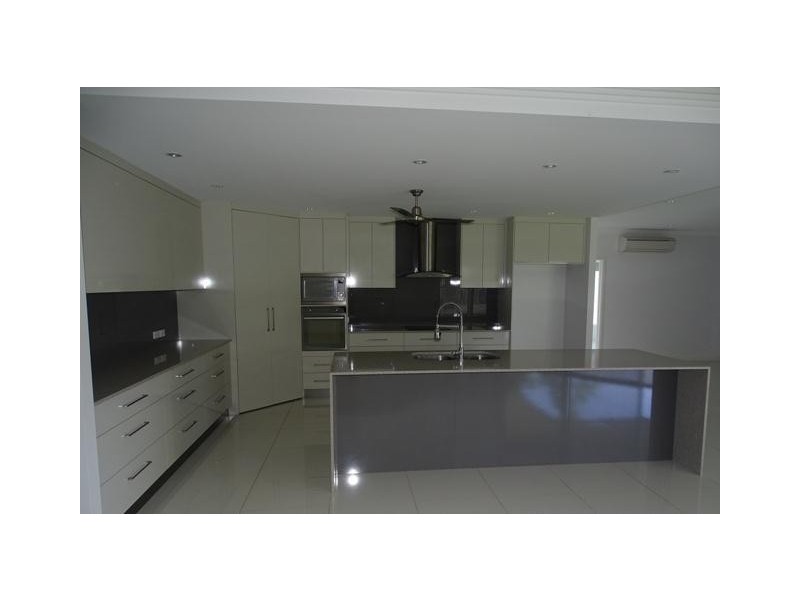 24 Bay Road The Coconuts, Innisfail QLD 4860