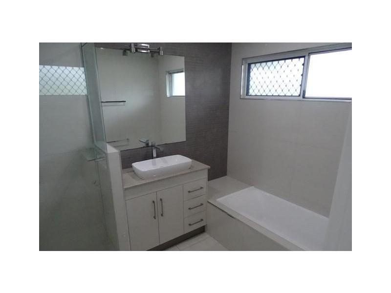 24 Bay Road The Coconuts, Innisfail QLD 4860