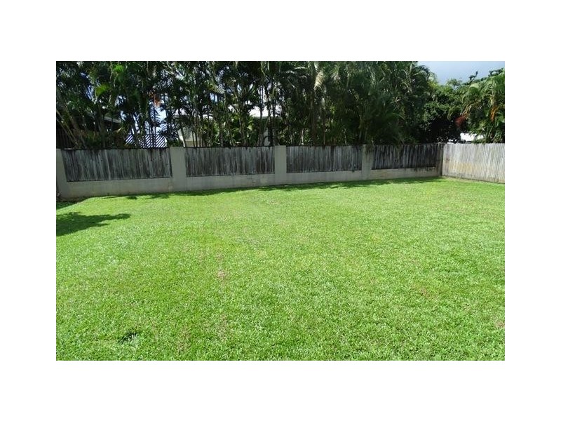 24 Bay Road The Coconuts, Innisfail QLD 4860