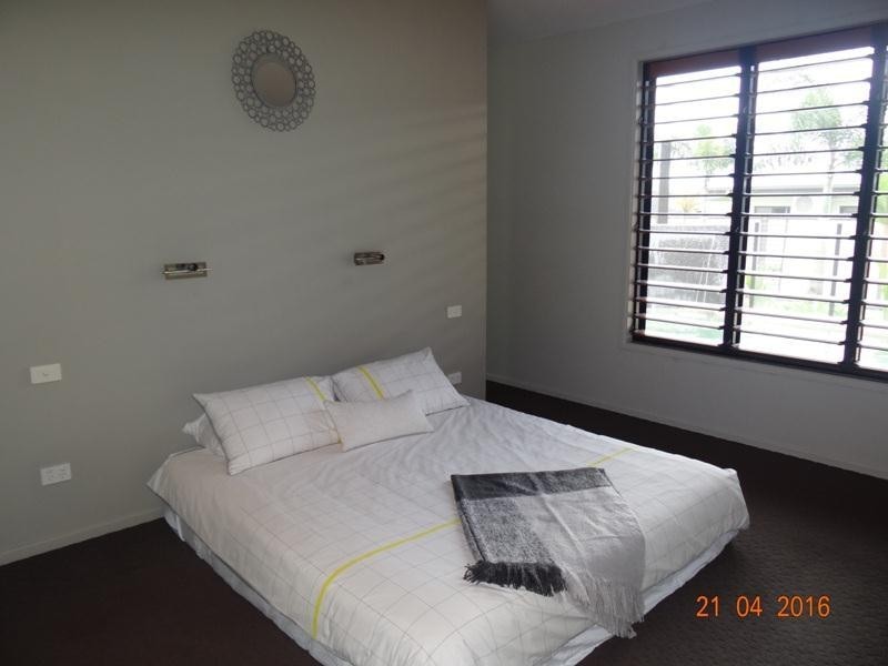 3  Broad, Etty Bay QLD 4858