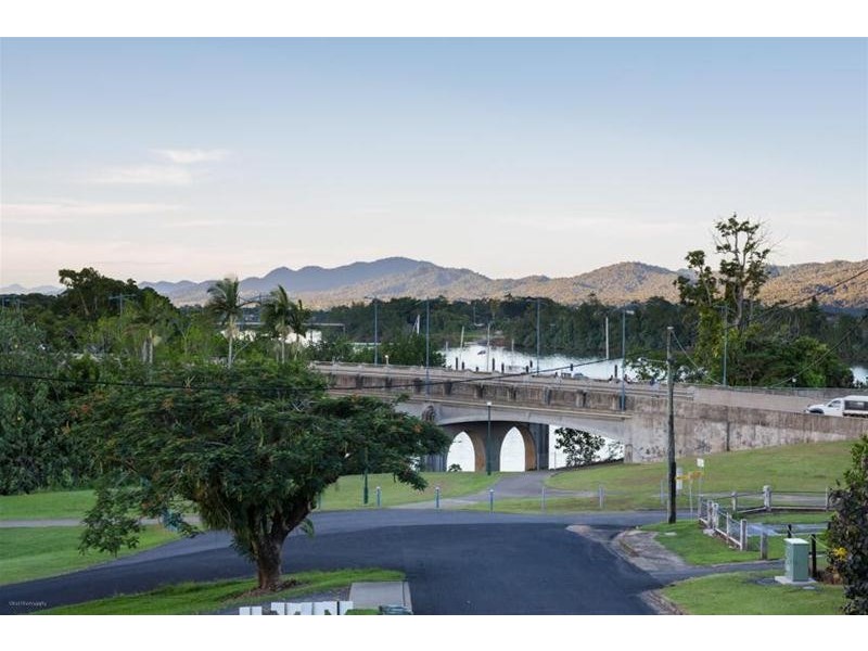 2 Agnes Street, East Innisfail QLD 4860