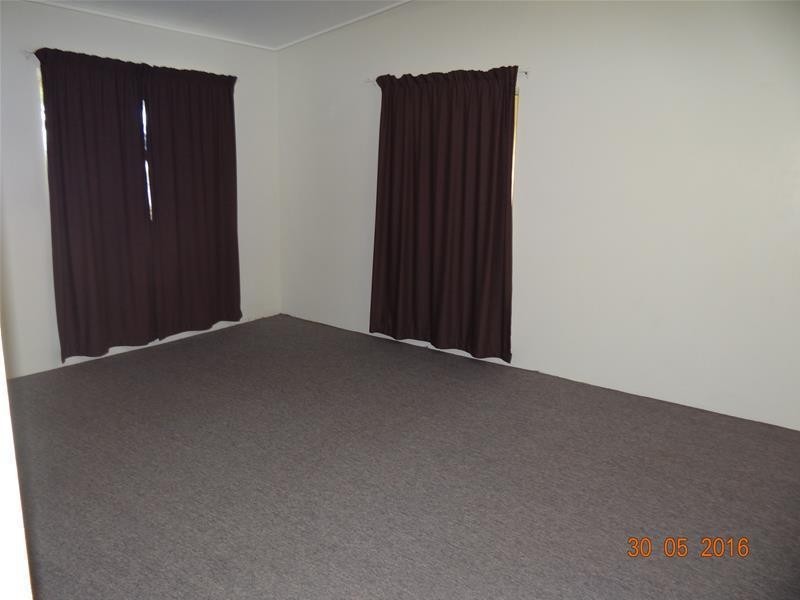 7  ELIZABETH, Flying Fish Point QLD 4860