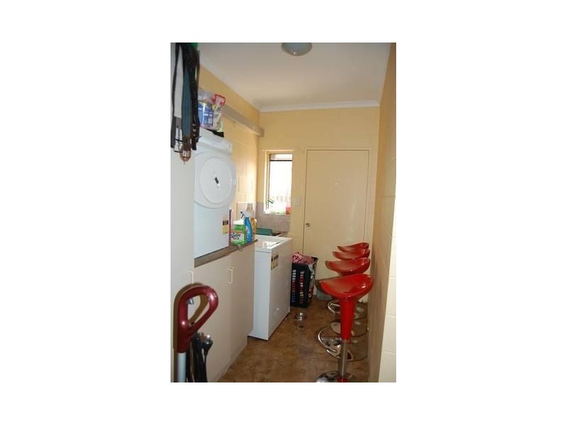 2 Graham Close, Wangan QLD 4871