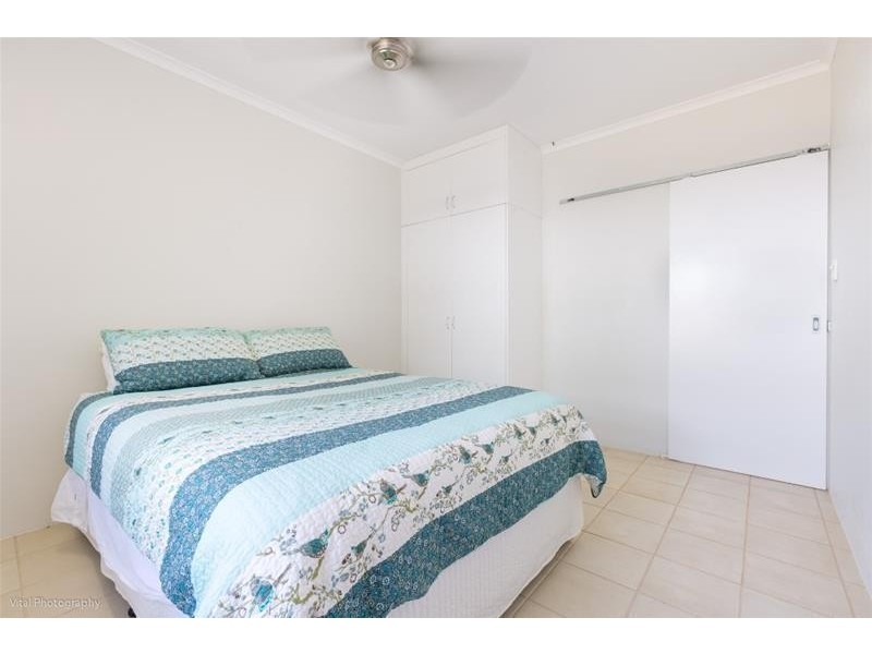 4 Feldt Street, Flying Fish Point QLD 4860