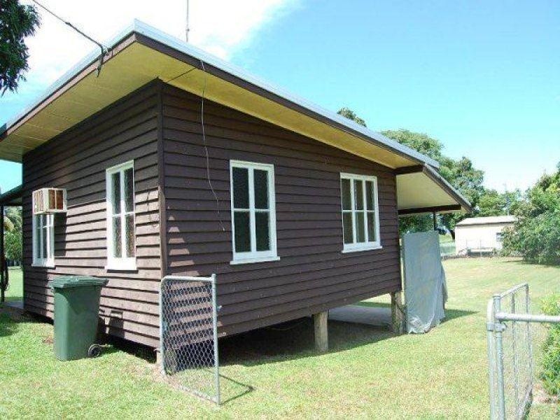 8 Maud Street, Flying Fish Point QLD 4860