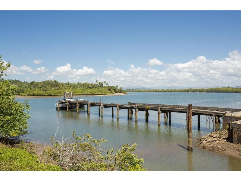 4 THE Esplanade, Innisfail QLD 4860