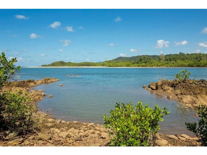 4 THE Esplanade, Innisfail QLD 4860