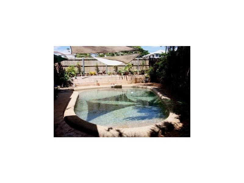 9 Annie Street, East Innisfail QLD 4860