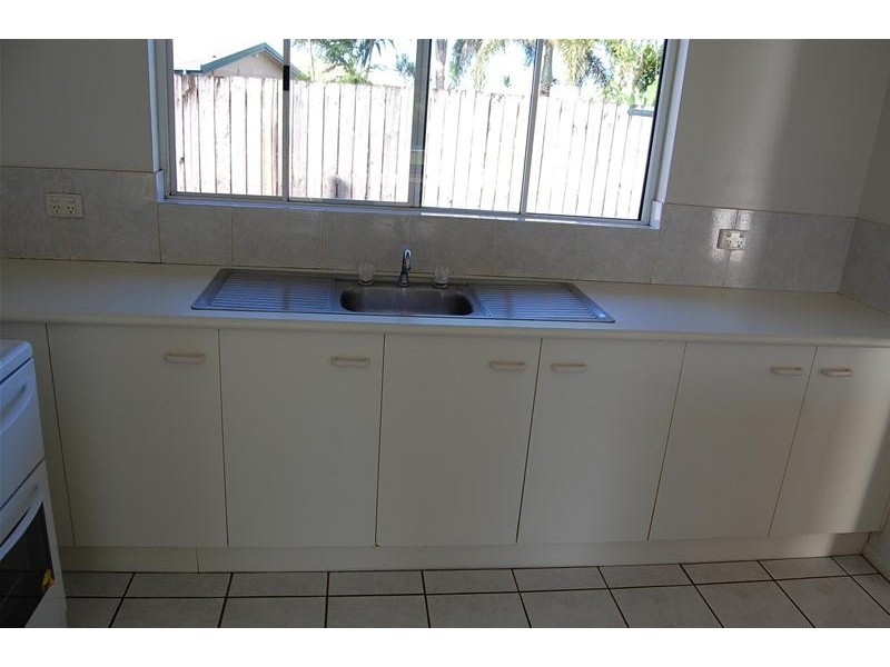 2/9 Bello Drive, Belvedere QLD 4860