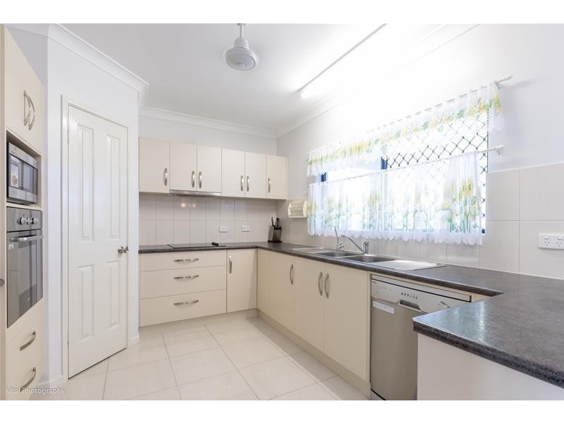 8 SEYMOUR Street, Innisfail Estate QLD 4860