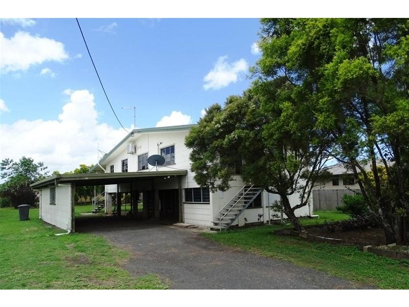 11 Blackwood Street, Goondi Bend QLD 4860