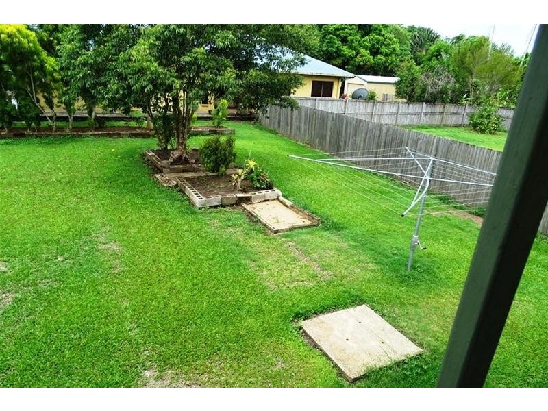 11 Blackwood Street, Goondi Bend QLD 4860