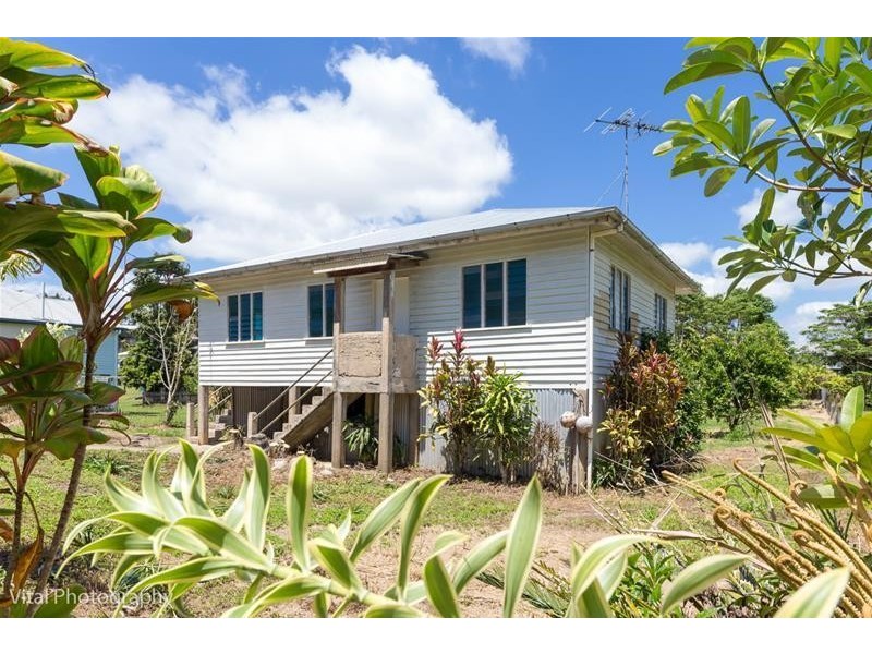 26 Agnes, East Innisfail QLD 4860