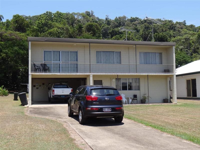 21 Enid Street, Flying Fish Point QLD 4860