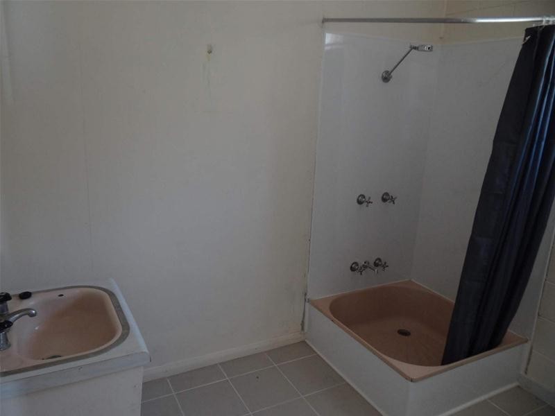 21 Enid Street, Flying Fish Point QLD 4860