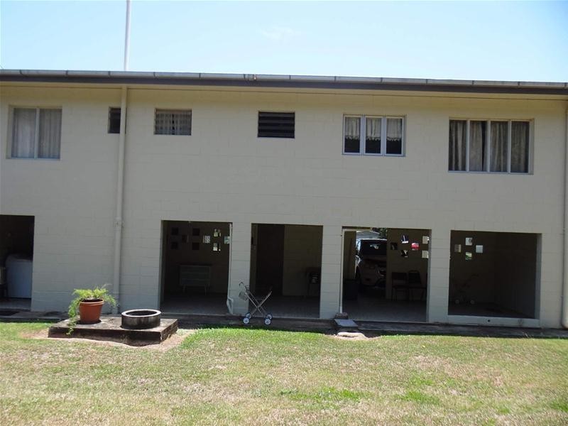 21 Enid Street, Flying Fish Point QLD 4860