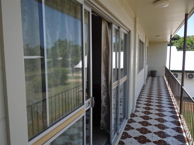 21 Enid Street, Flying Fish Point QLD 4860