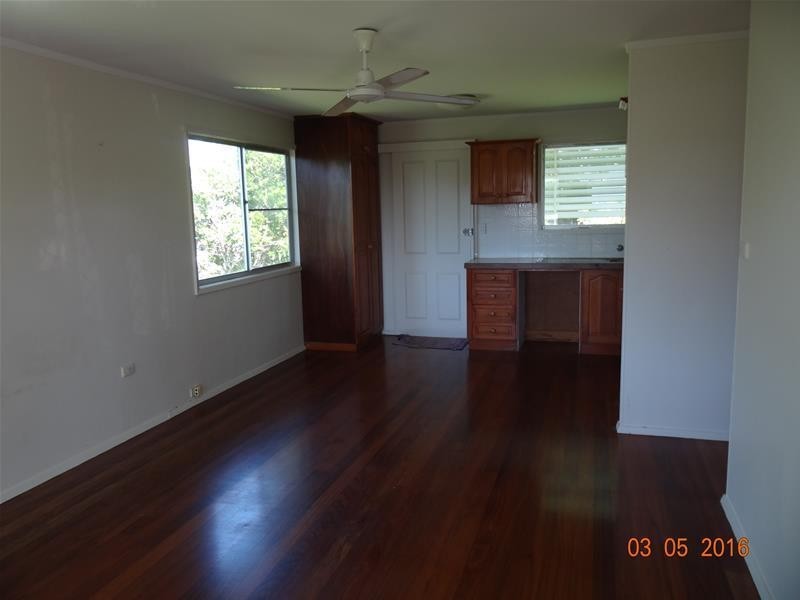 10 FERN Avenue, Coconuts QLD 4860