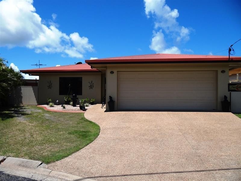 6 BROAD Street, Etty Bay QLD 4858