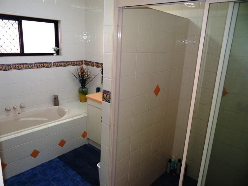 6 BROAD Street, Etty Bay QLD 4858