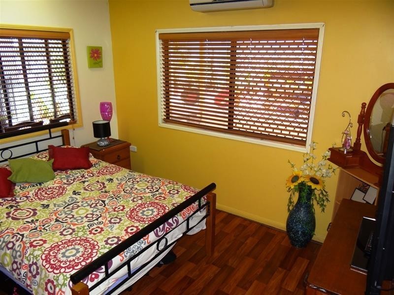 6 BROAD Street, Etty Bay QLD 4858